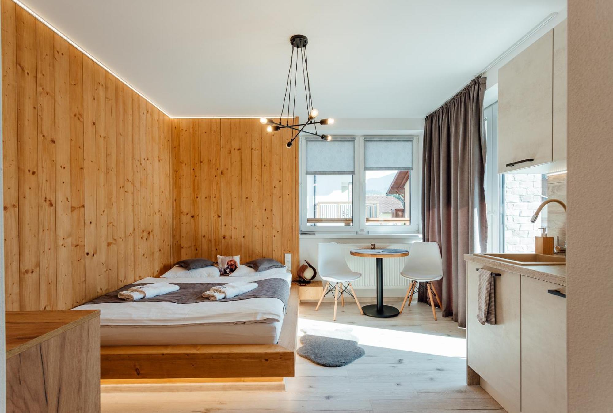 Miracle Seasons Aparthotel Liptovský Mikuláš Exterior foto