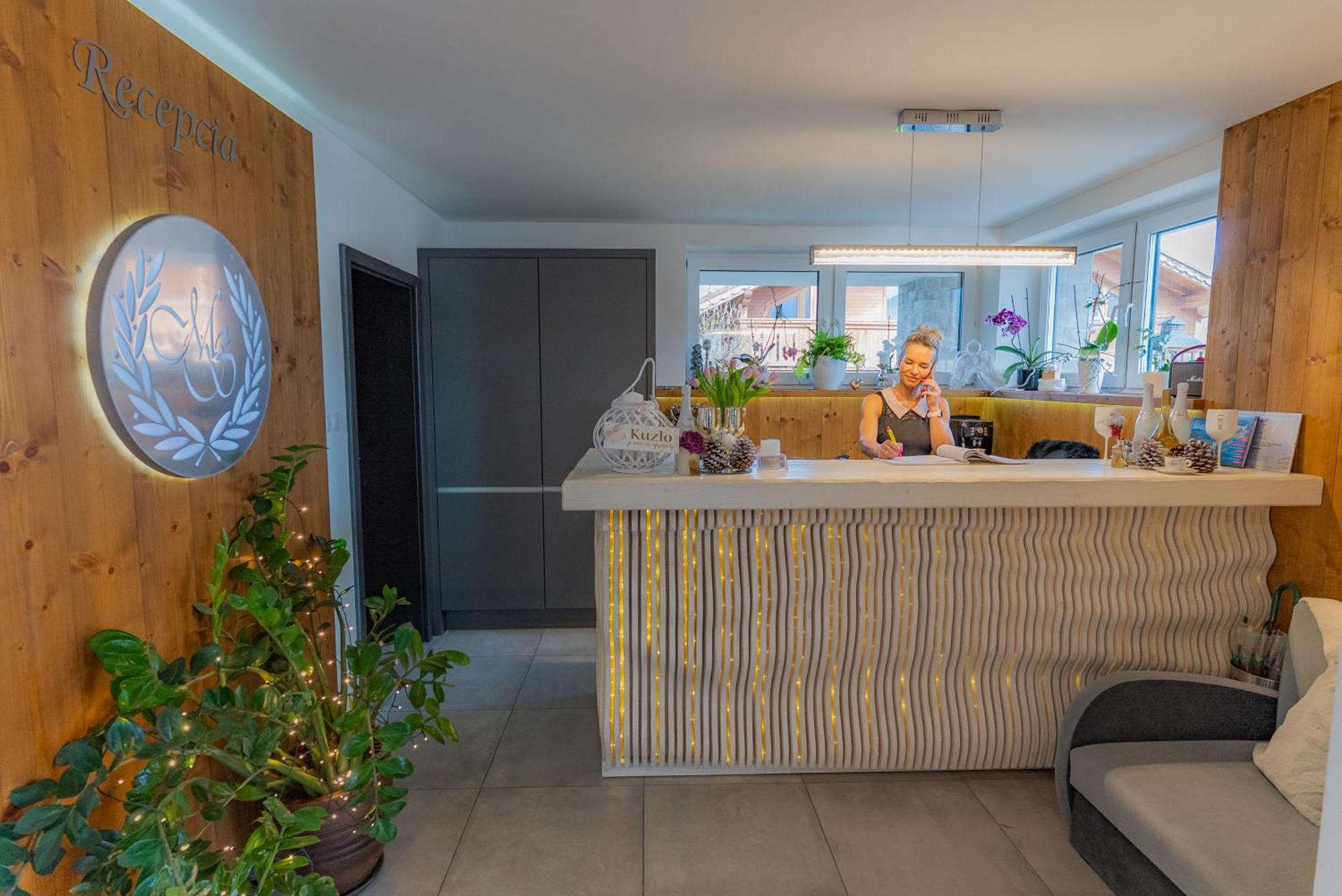 Miracle Seasons Aparthotel Liptovský Mikuláš Exterior foto